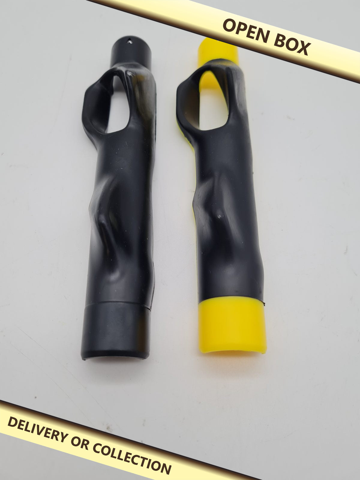 Pair of Right-Handed Golf Grip Trainers YA021 — photograph 1 — Open box; auction delivery information shown on image