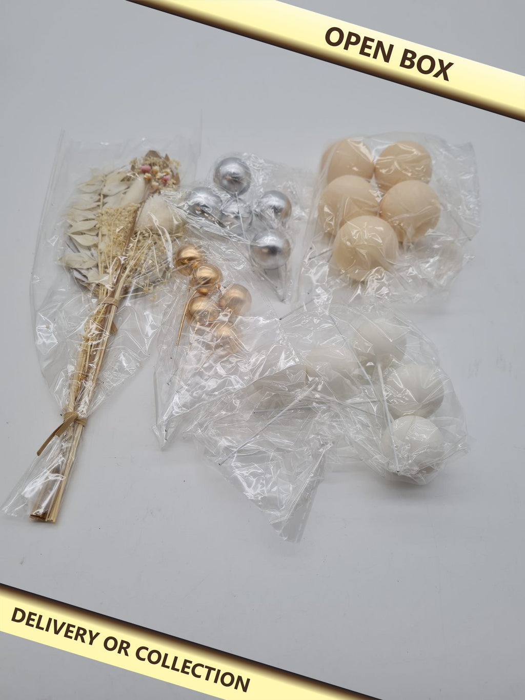 Dried flower arrangement craft kit — photograph 1 — Open box; auction delivery information shown on image