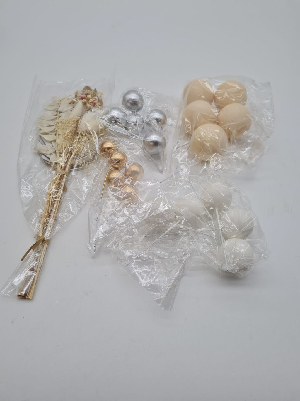 Dried flower arrangement craft kit — photograph 1