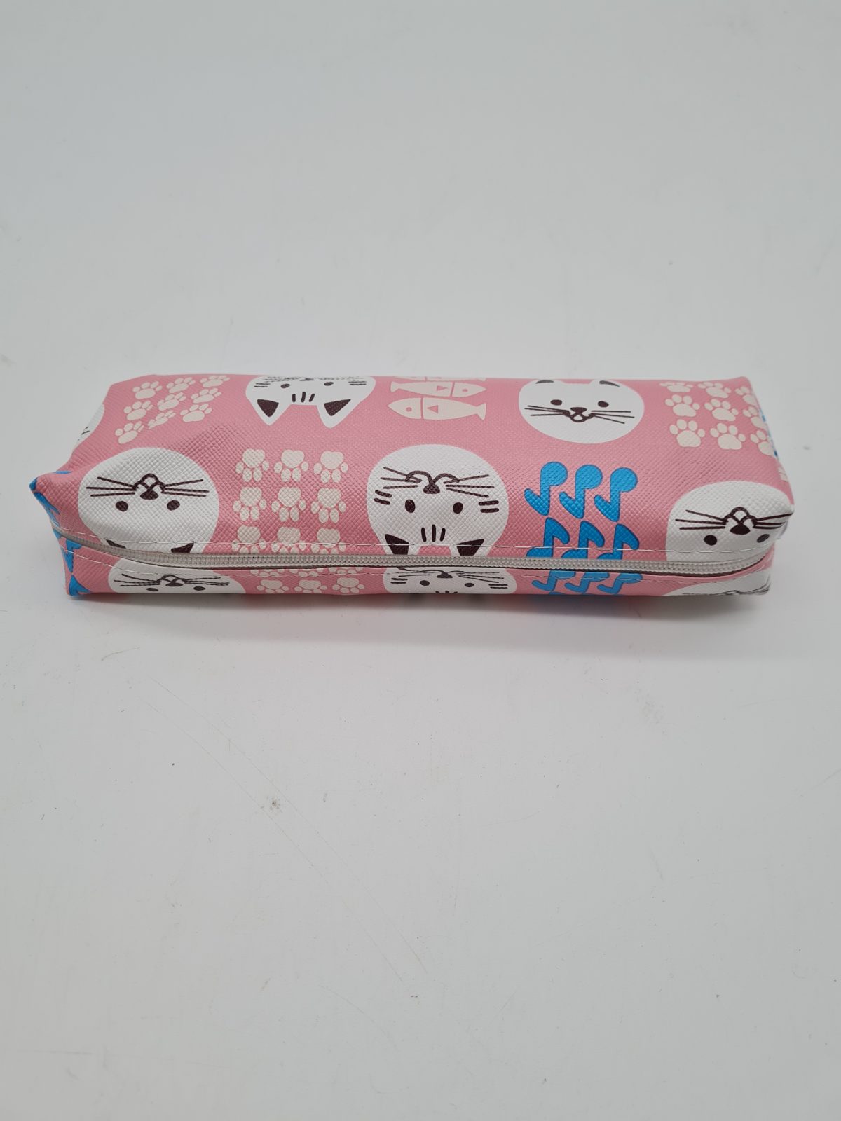Crochet Hook and Accessories Set — photograph 2