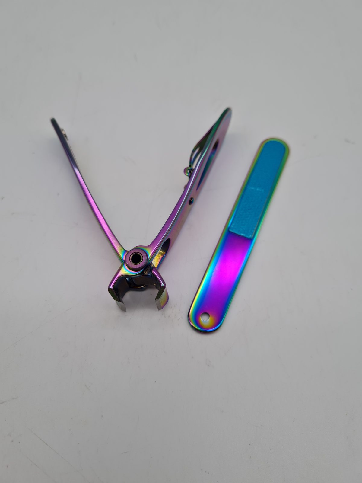 Aikong Nail Clipper and Nail File Set â€” photograph 2