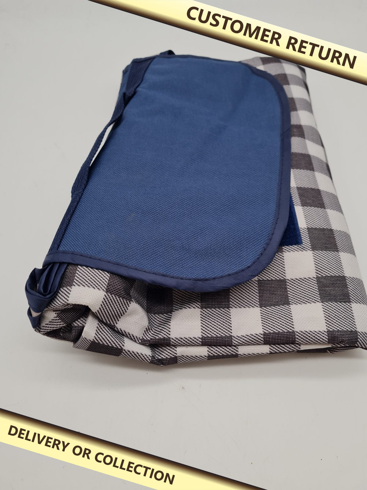 Foldable Picnic Blanket — photograph 1 — Customer return; auction delivery information shown on image