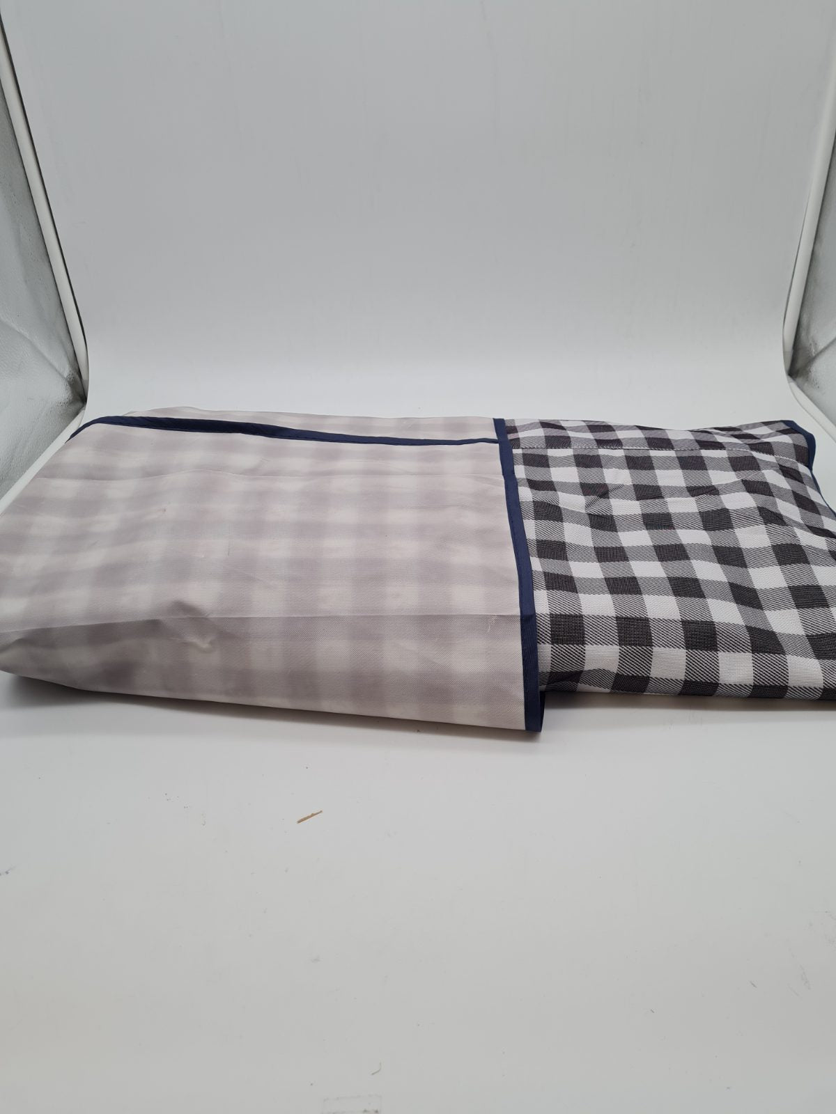 Foldable Picnic Blanket — photograph 3