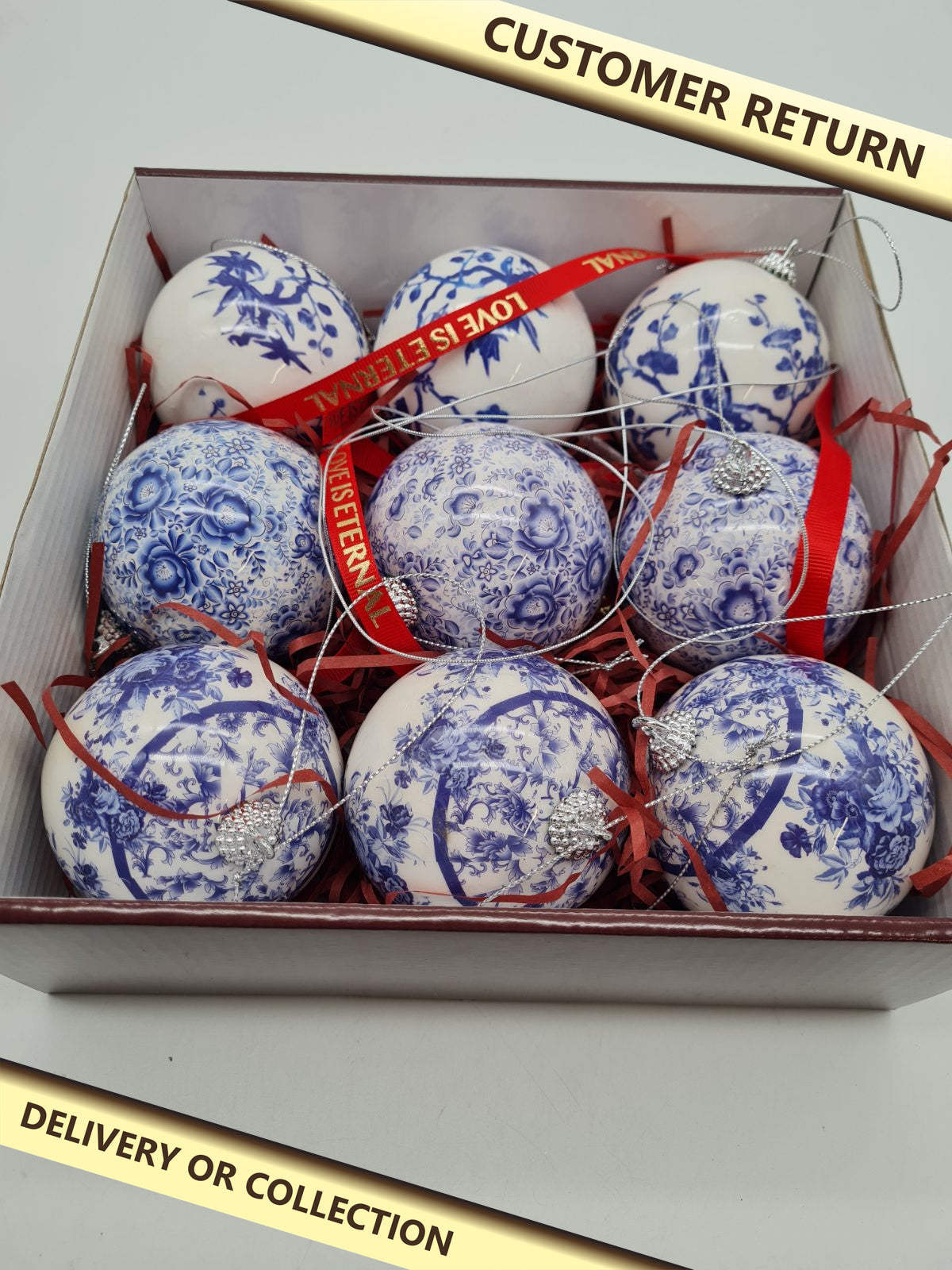 Set of 9 Blue and White Floral Christmas Tree Baubles — photograph 1 — Customer return; auction delivery information shown on image