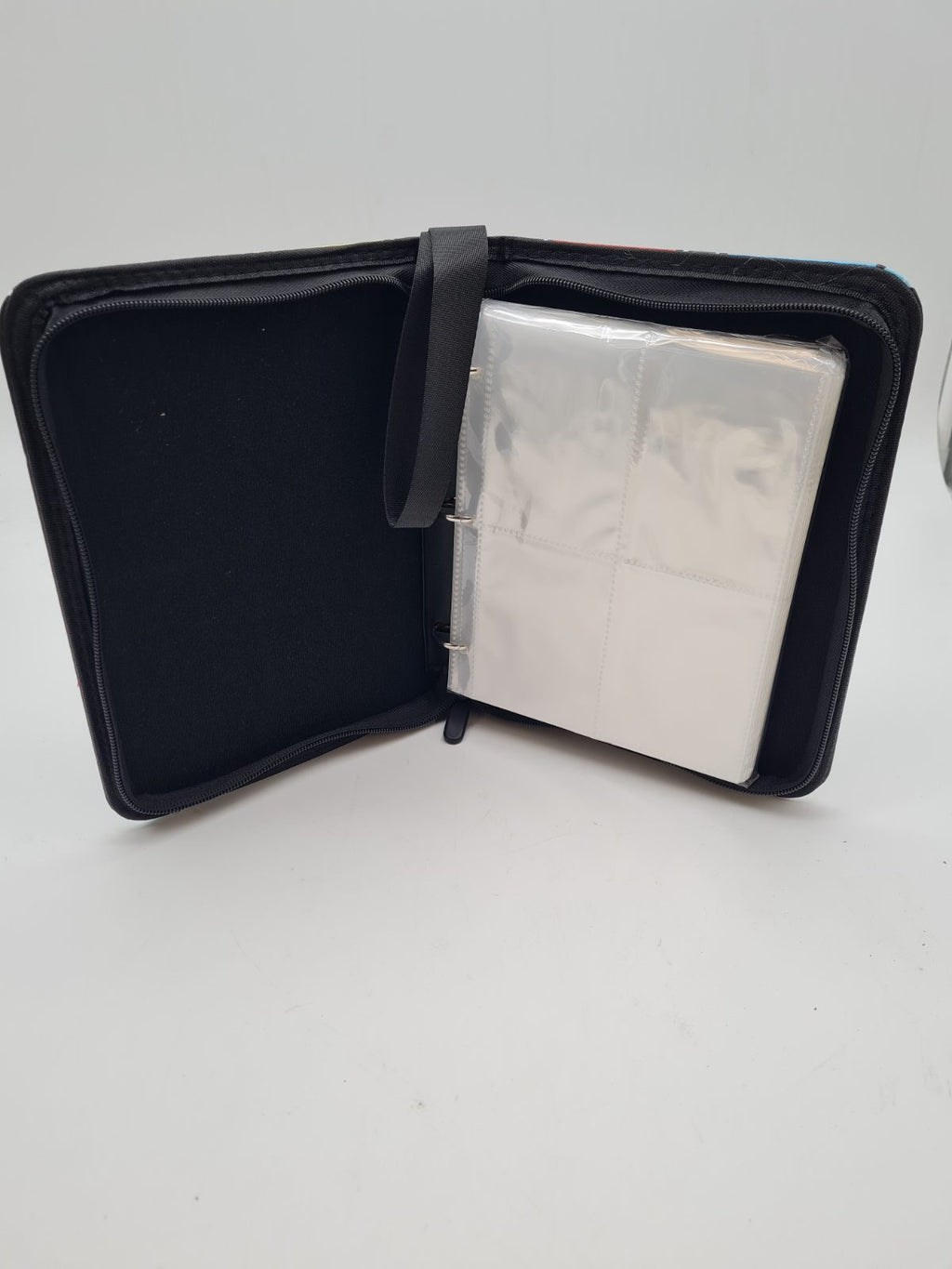 Zipped Trading Card Ring Binder Album — photograph 2