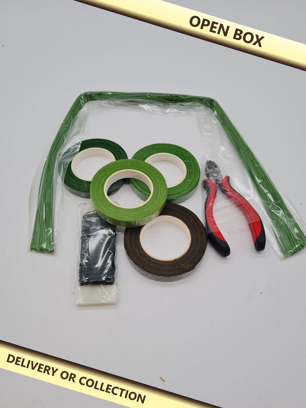 Flower Arranging Tool Kit — photograph 1 — Open box; auction delivery information shown on image