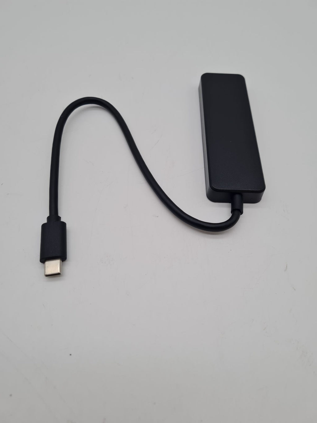 USB-C 3.0 4-Port USB Hub — photograph 1