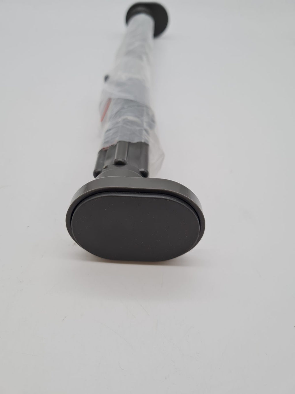 Adjustable Telescopic Tension Rod — photograph 3