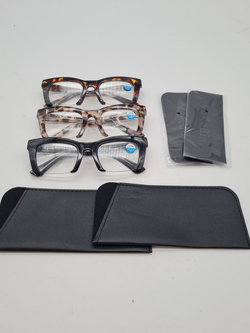 Set of 3 +2.50 Reading Glasses — photograph 1