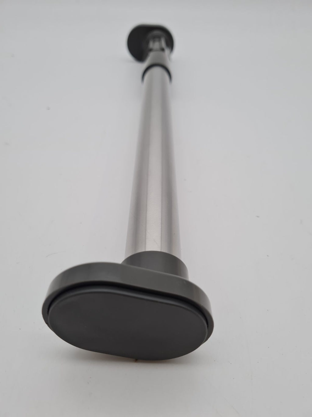 Adjustable Telescopic Tension Rod — photograph 2