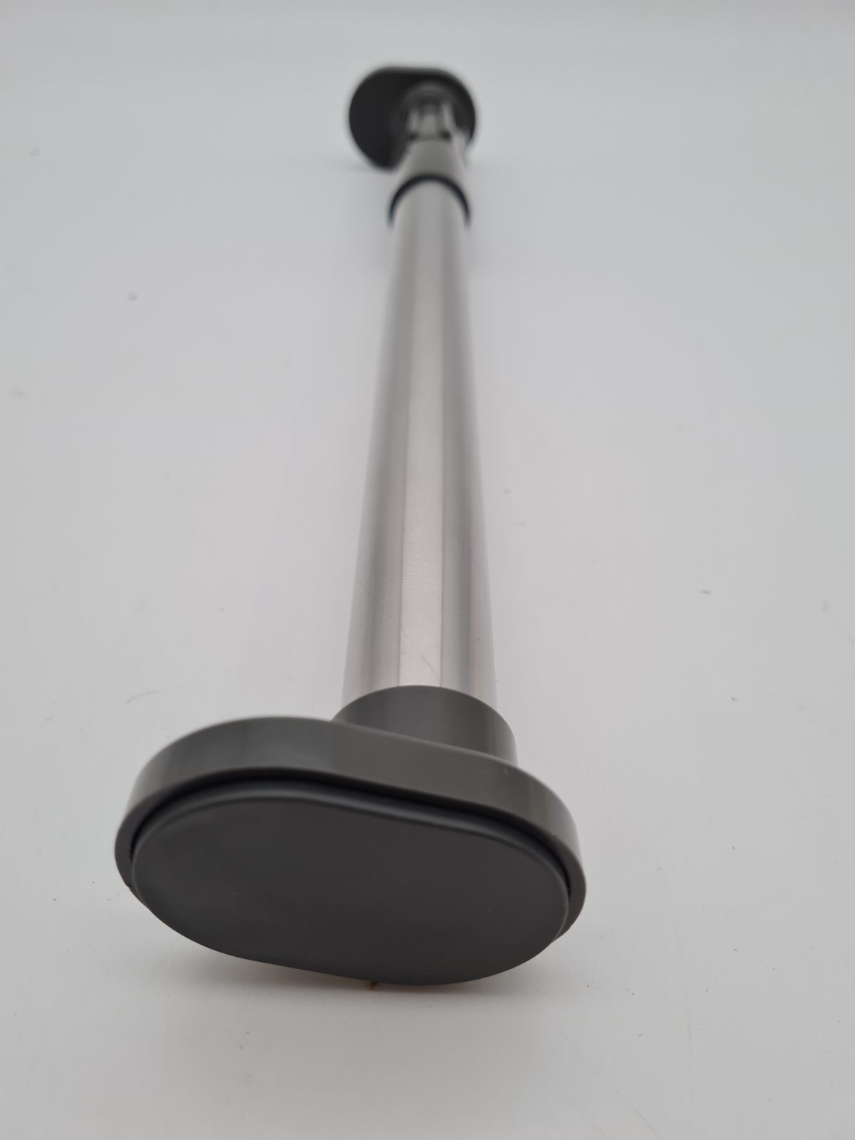 Adjustable Telescopic Tension Rod — photograph 2