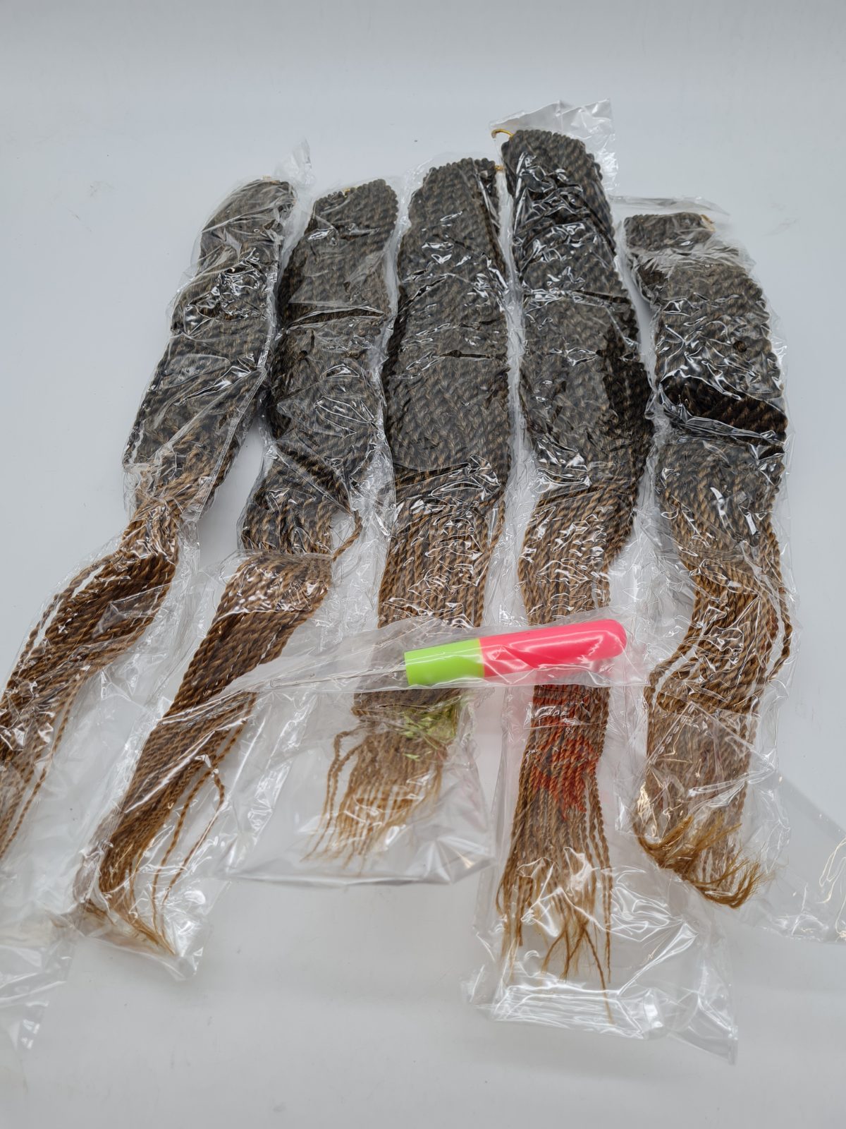 Pre-Looped Crochet Braid Hair Extension Set — photograph 1