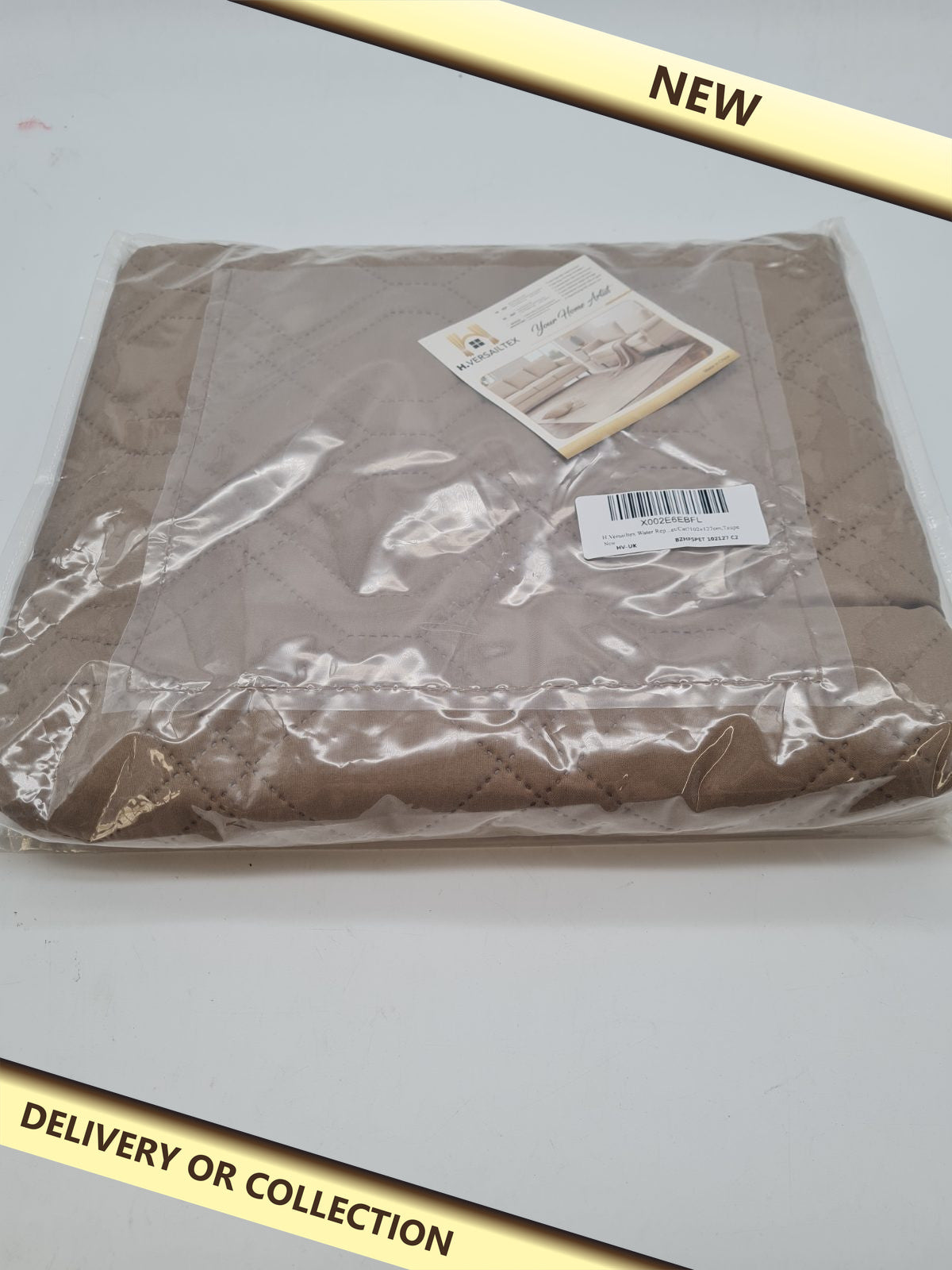Water-Repellent Quilted Pet Blanket 102 x 127 cm — photograph 1 — New; auction delivery information shown on image