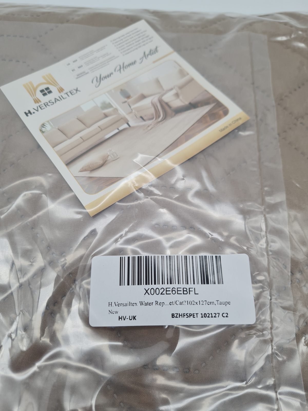 Water-Repellent Quilted Pet Blanket 102 x 127 cm — photograph 2