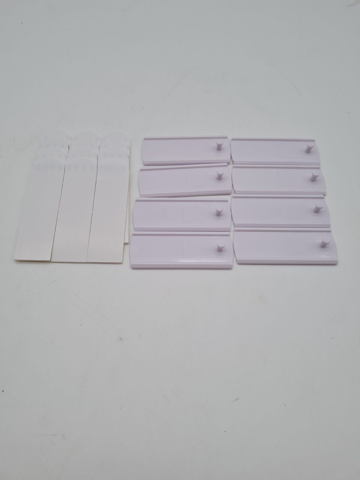 8 Adhesive Picture Frame Hooks â€” photograph 1