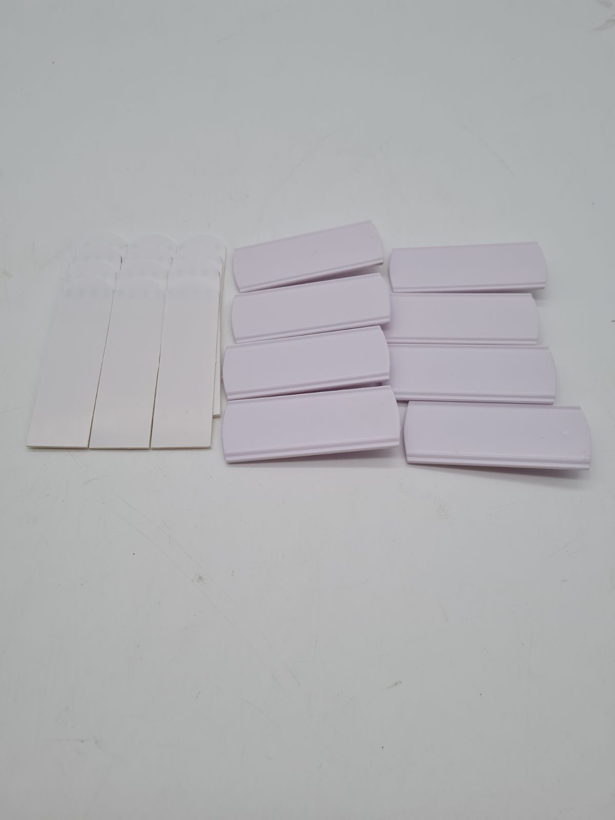 8 Adhesive Picture Frame Hooks â€” photograph 2