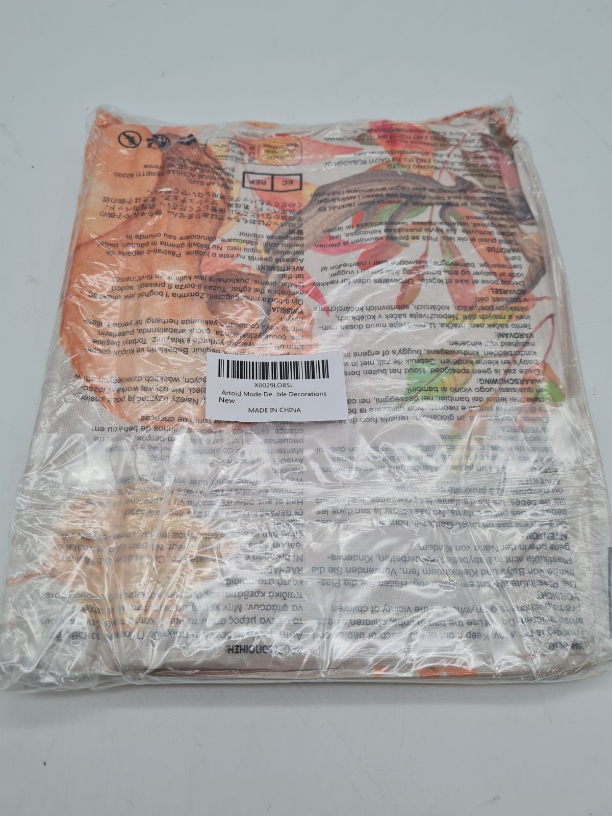 Fox and Squirrel Decorative table cover — photograph 3