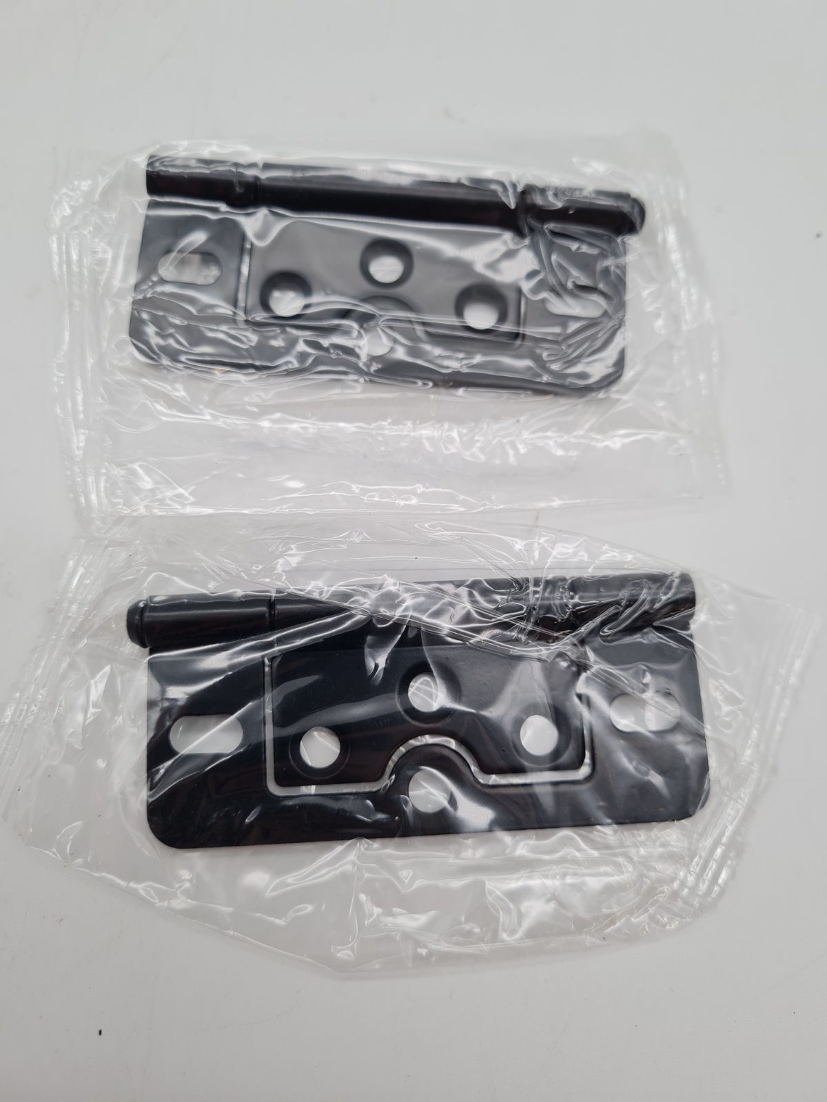 10-Piece Door Hinge Set â€” photograph 1