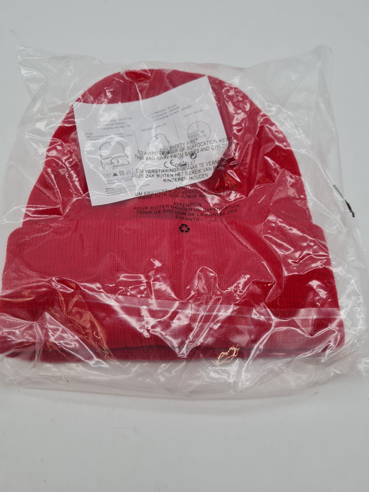 LED Beanie Hat - red — photograph 2