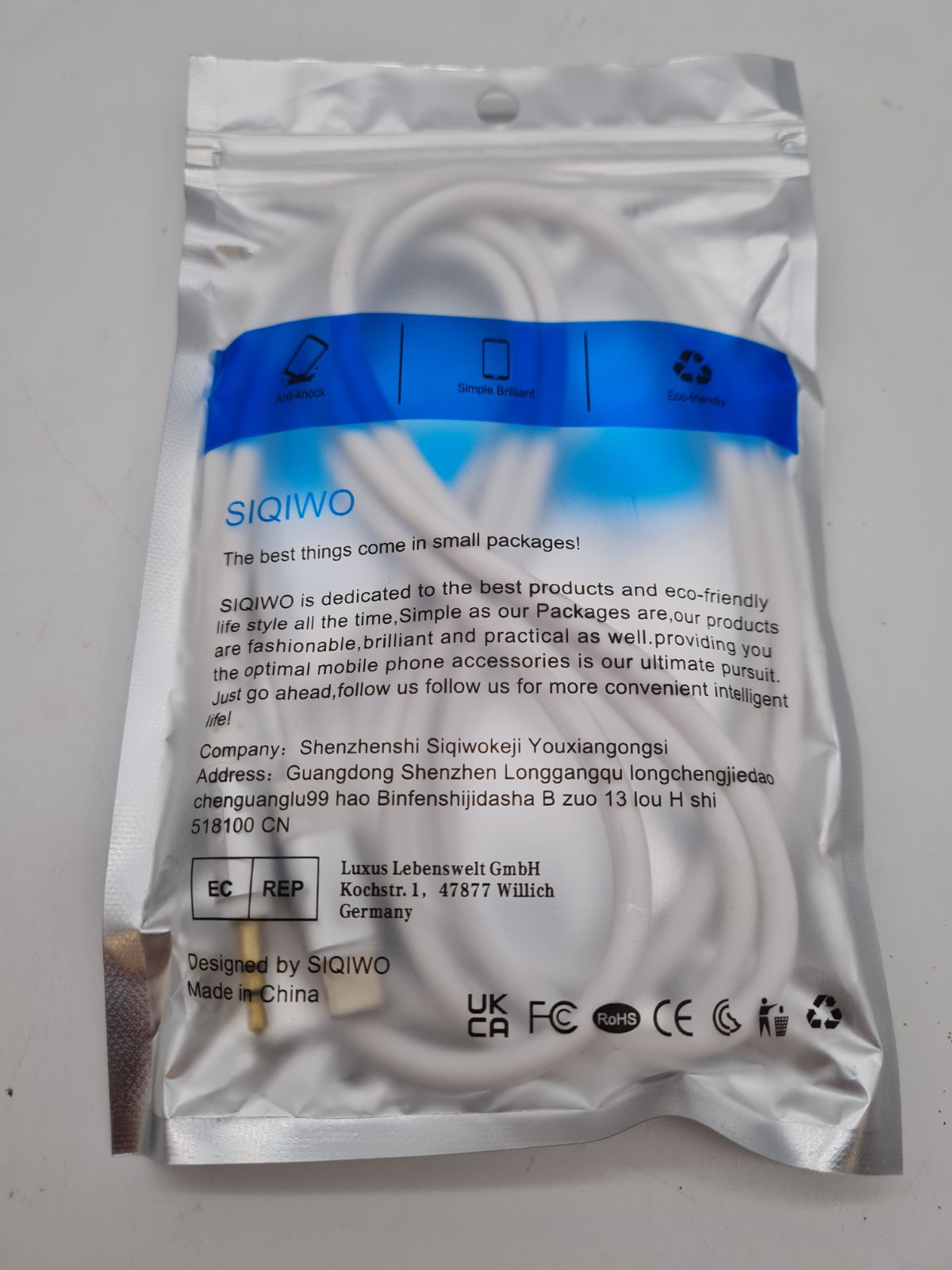 USB-C to 3.5mm audio cable â€” photograph 2