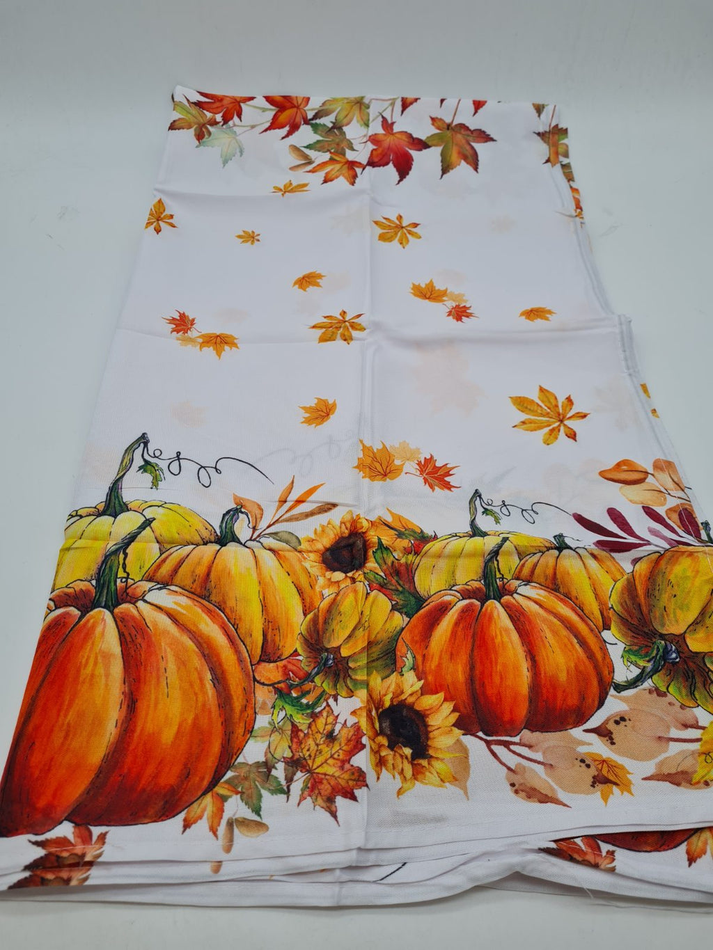 Autumn Pumpkin and Sunflower Print Tablecloth — photograph 2