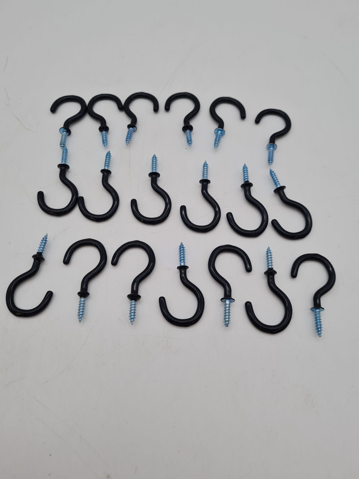 Vinyl-coated screw-in cup hooks — photograph 1