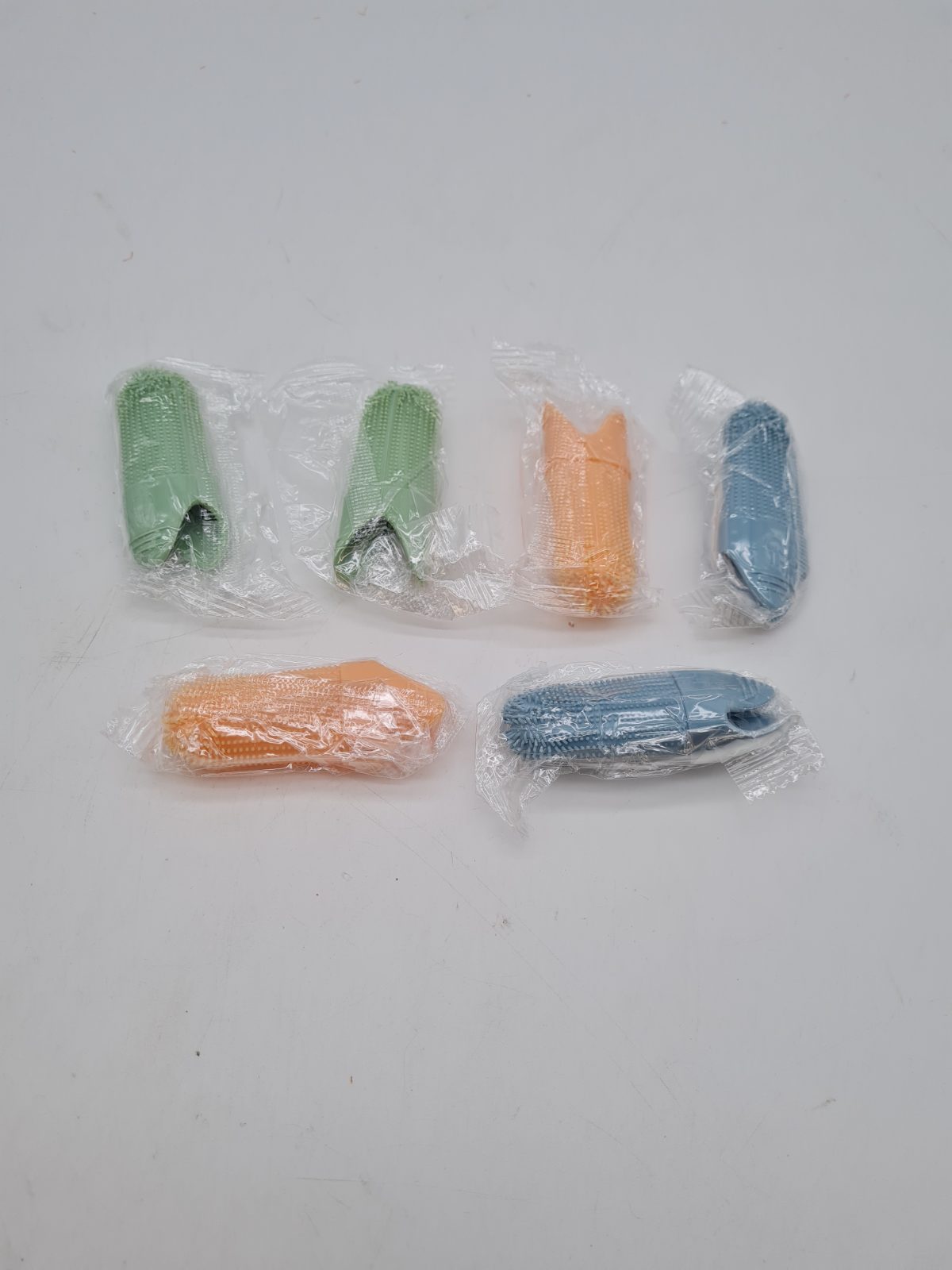 6-Pack Dog Finger Toothbrushes — photograph 1