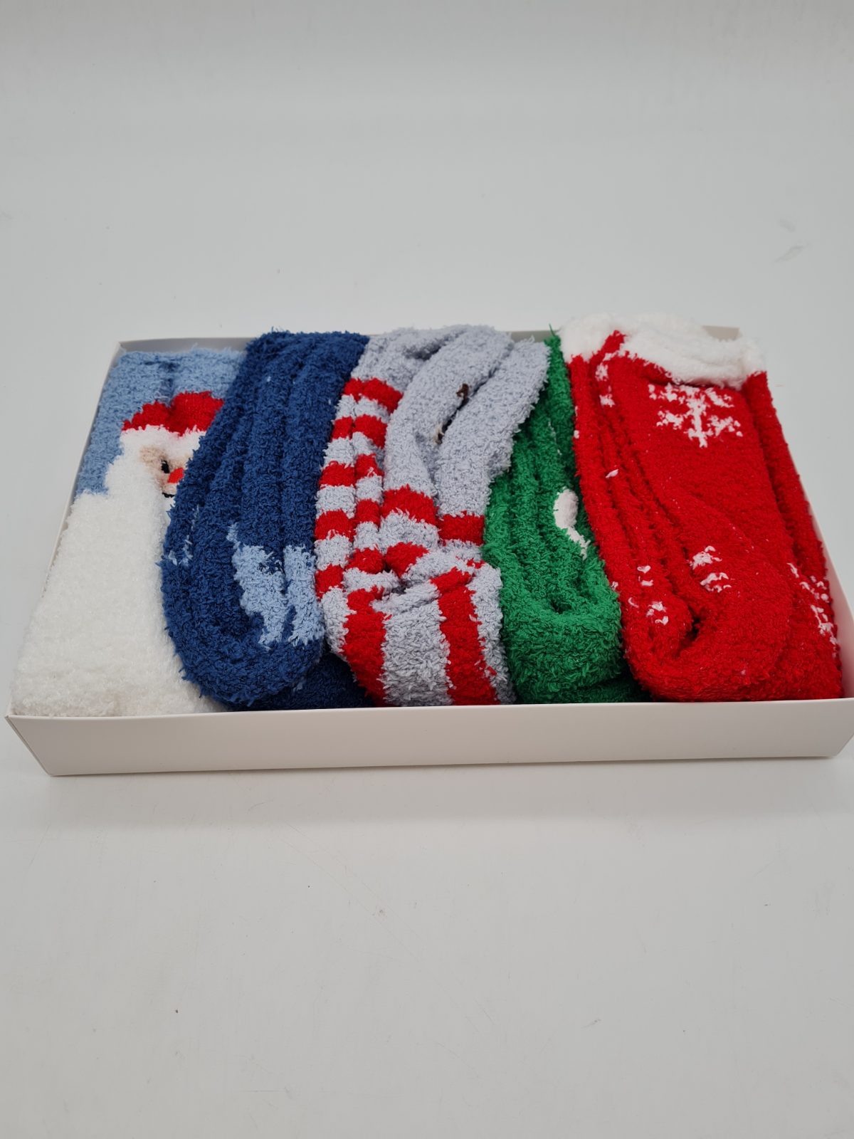 5-Pair men's Fluffy Christmas Socks Set — photograph 2