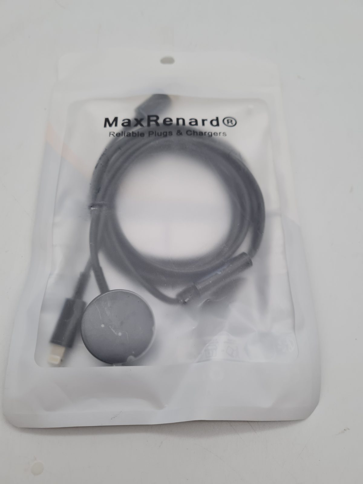 USB-C to Lightning and smartwatch charging cable — photograph 3