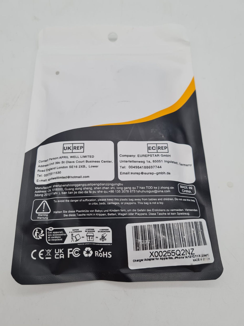USB-C to Lightning and smartwatch charging cable â€” photograph 4