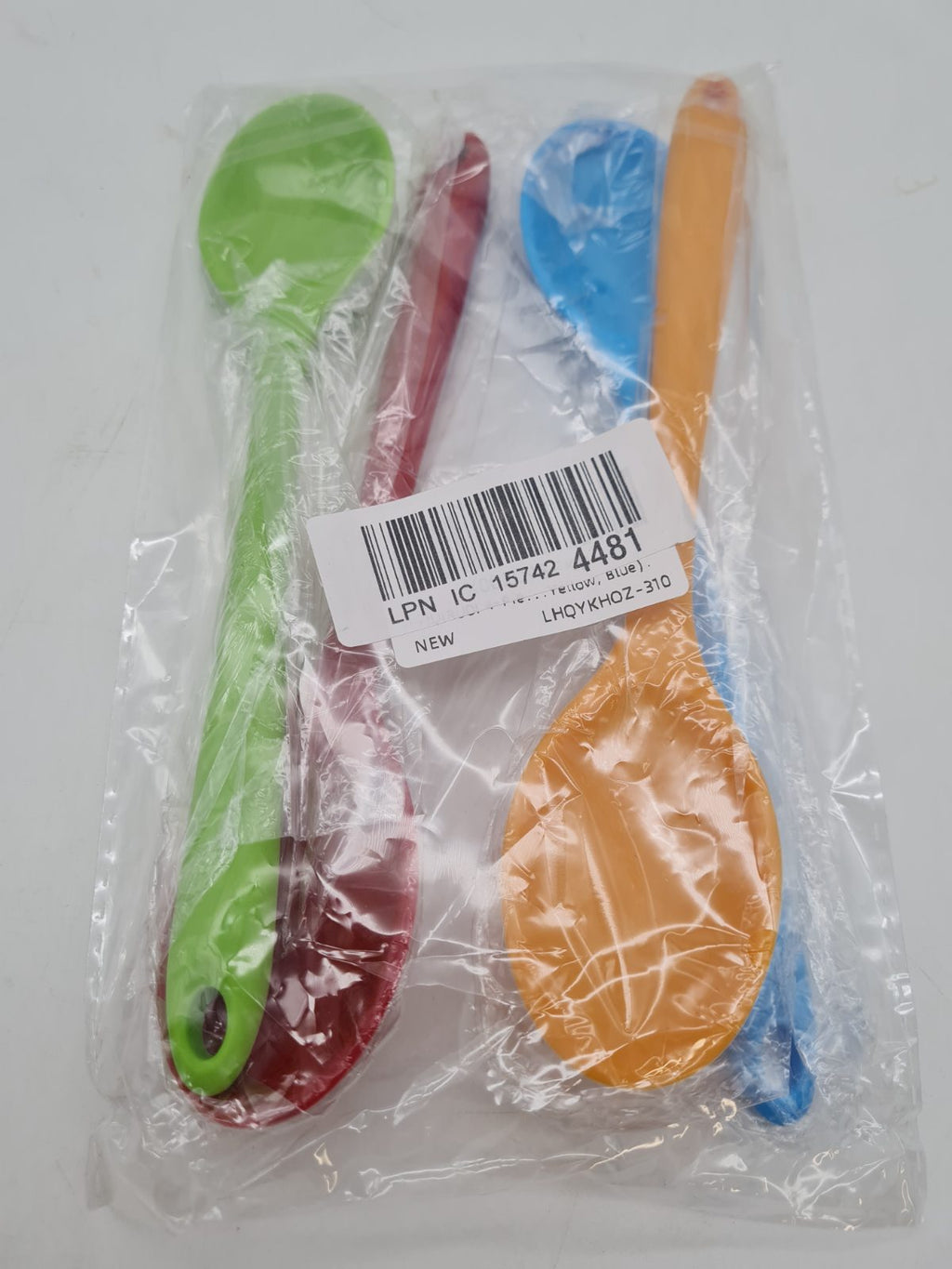 Set of 4 Plastic Kitchen Spoons â€” photograph 2