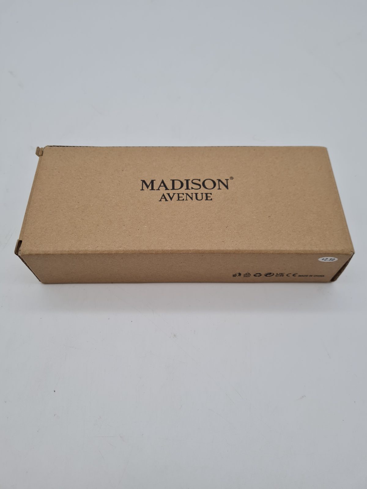 Madison Avenue +2.50 Reading Glasses — photograph 3