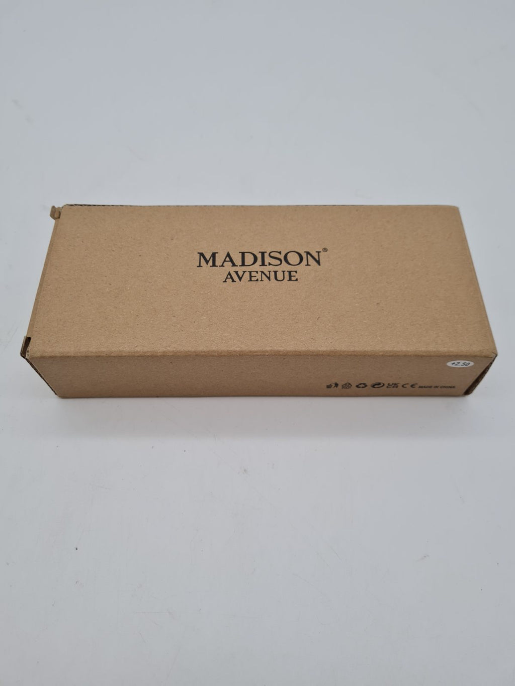 Madison Avenue +2.50 Reading Glasses — photograph 3