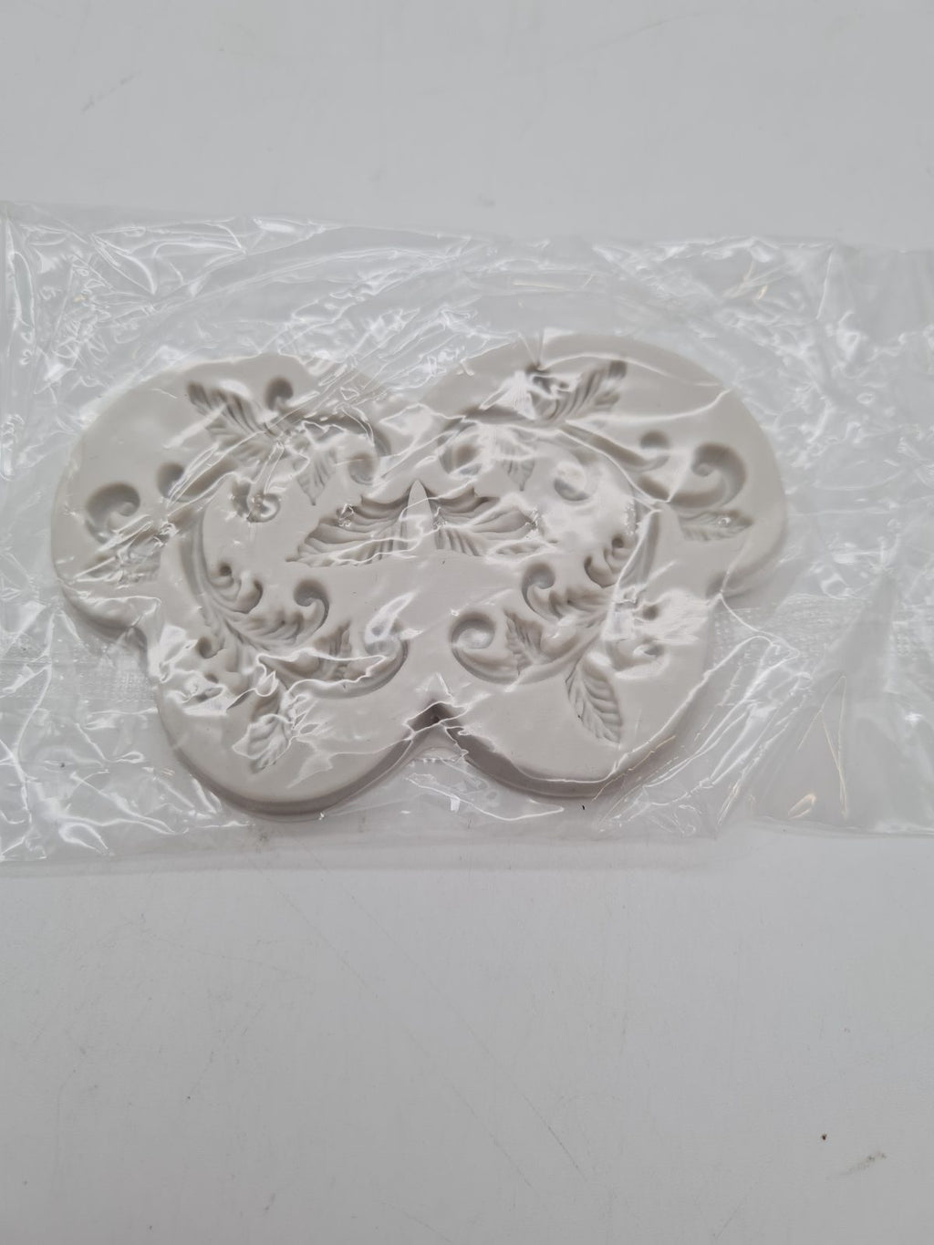 Set of 3  fondant moulds â€” photograph 2