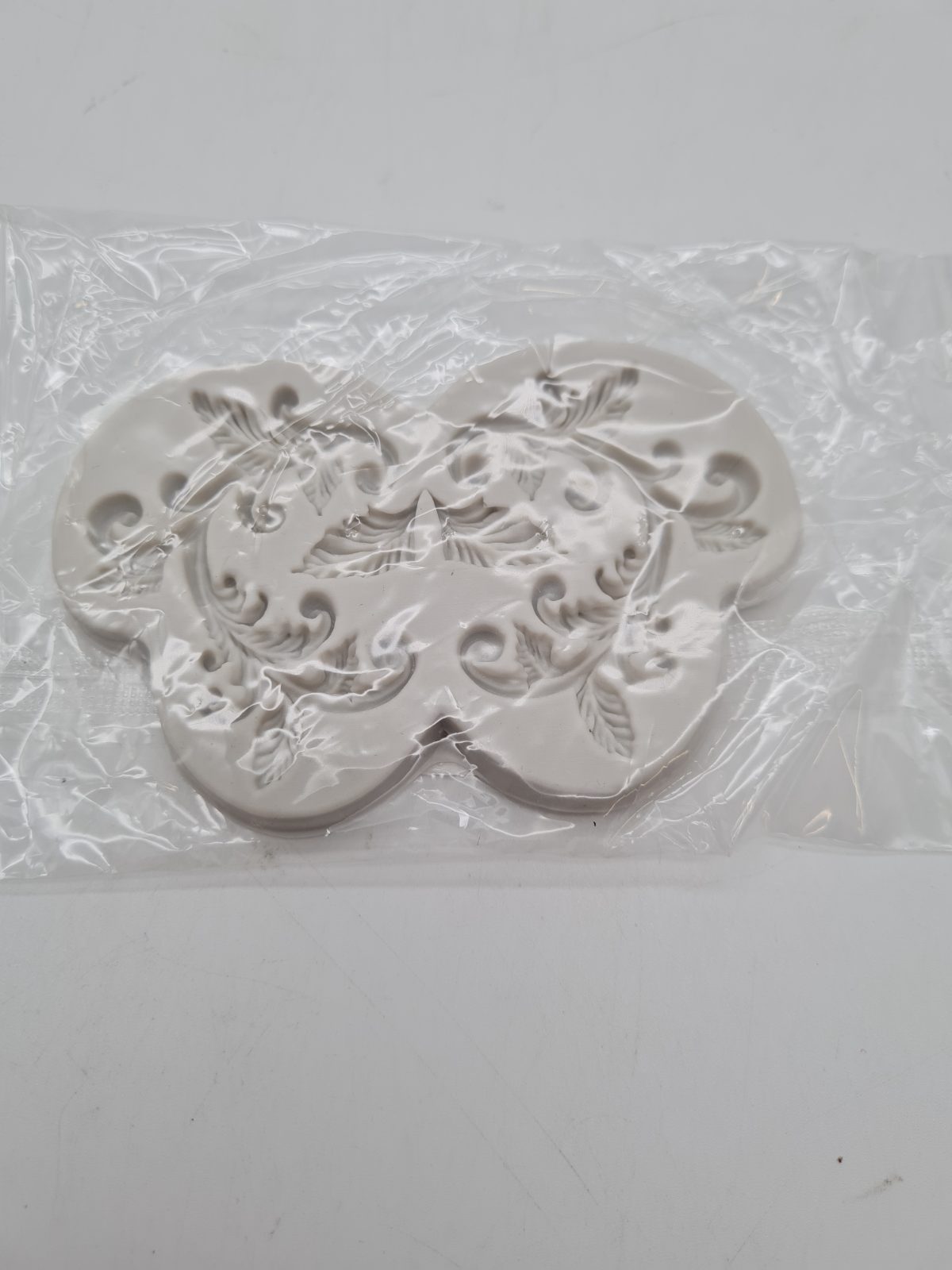 Set of 3  fondant moulds â€” photograph 2