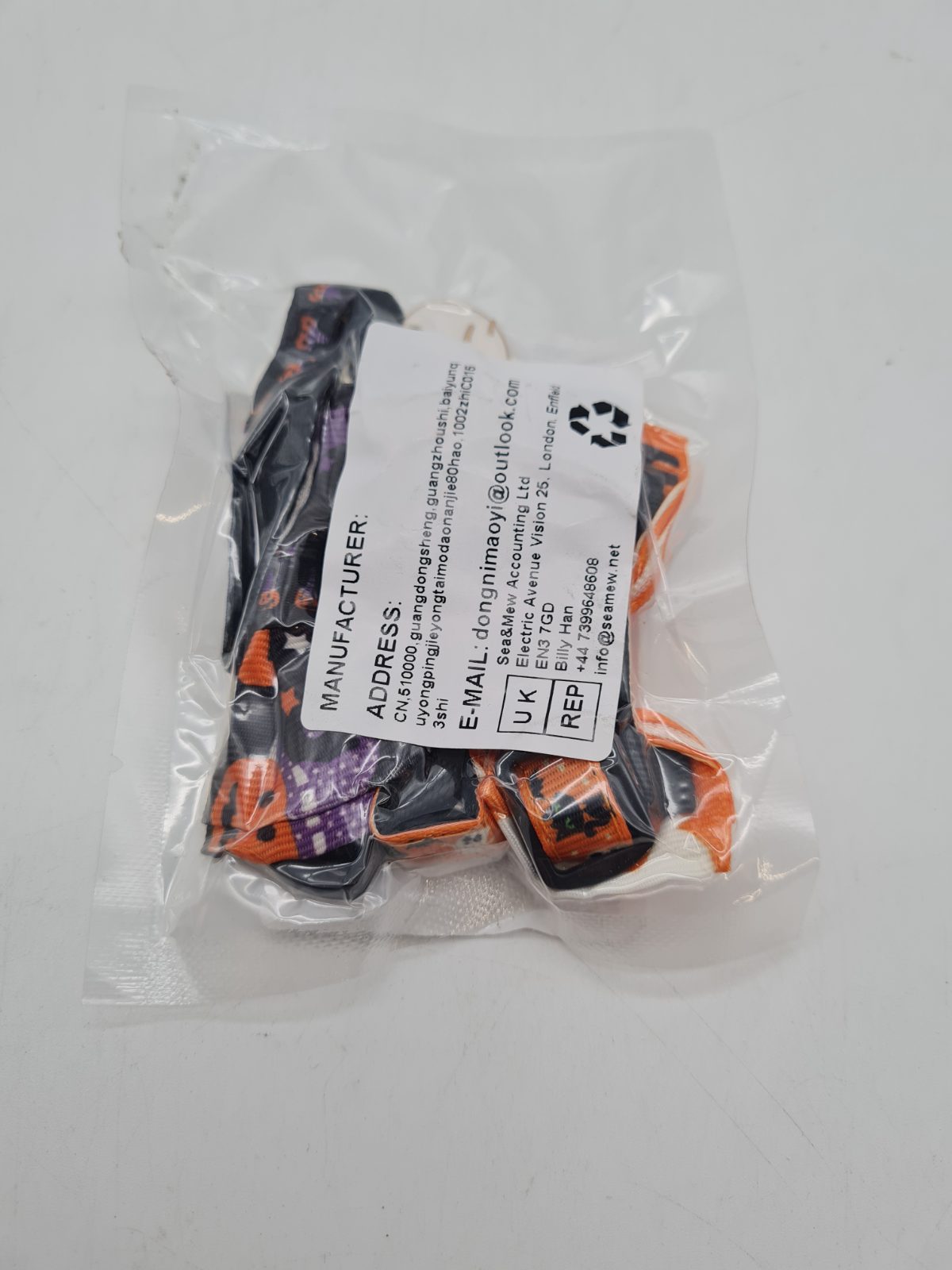 2-Piece Halloween Cat Collar Set with Bells and Bow Ties â€” photograph 4