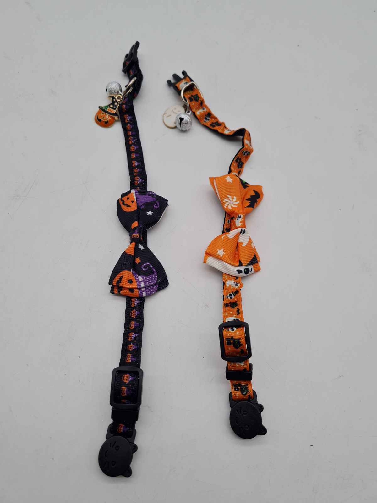2-Piece Halloween Cat Collar Set with Bells and Bow Ties â€” photograph 1