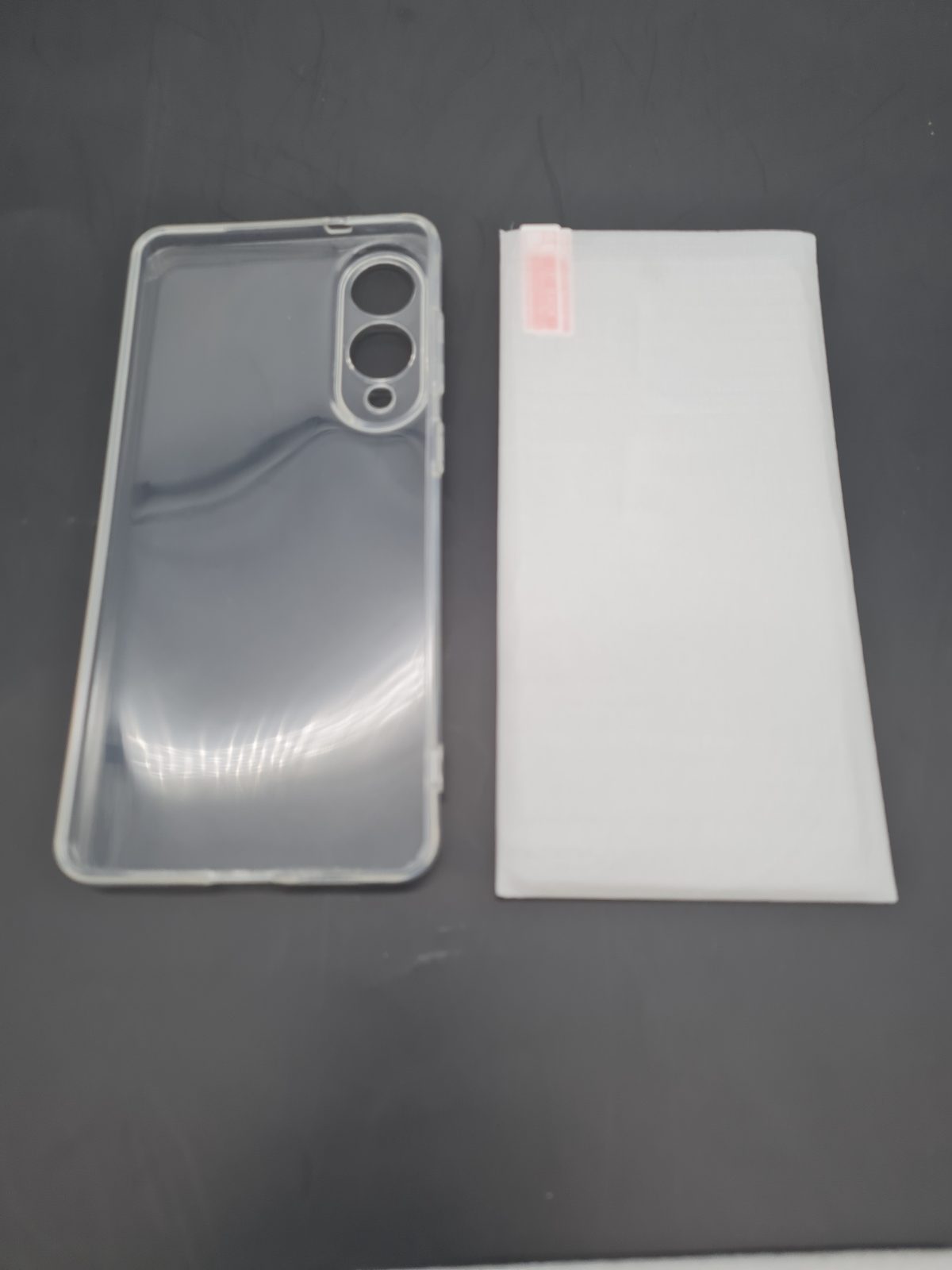 Phone Case and Screen Protector Kit for Samsung S25 Edge â€” photograph 1