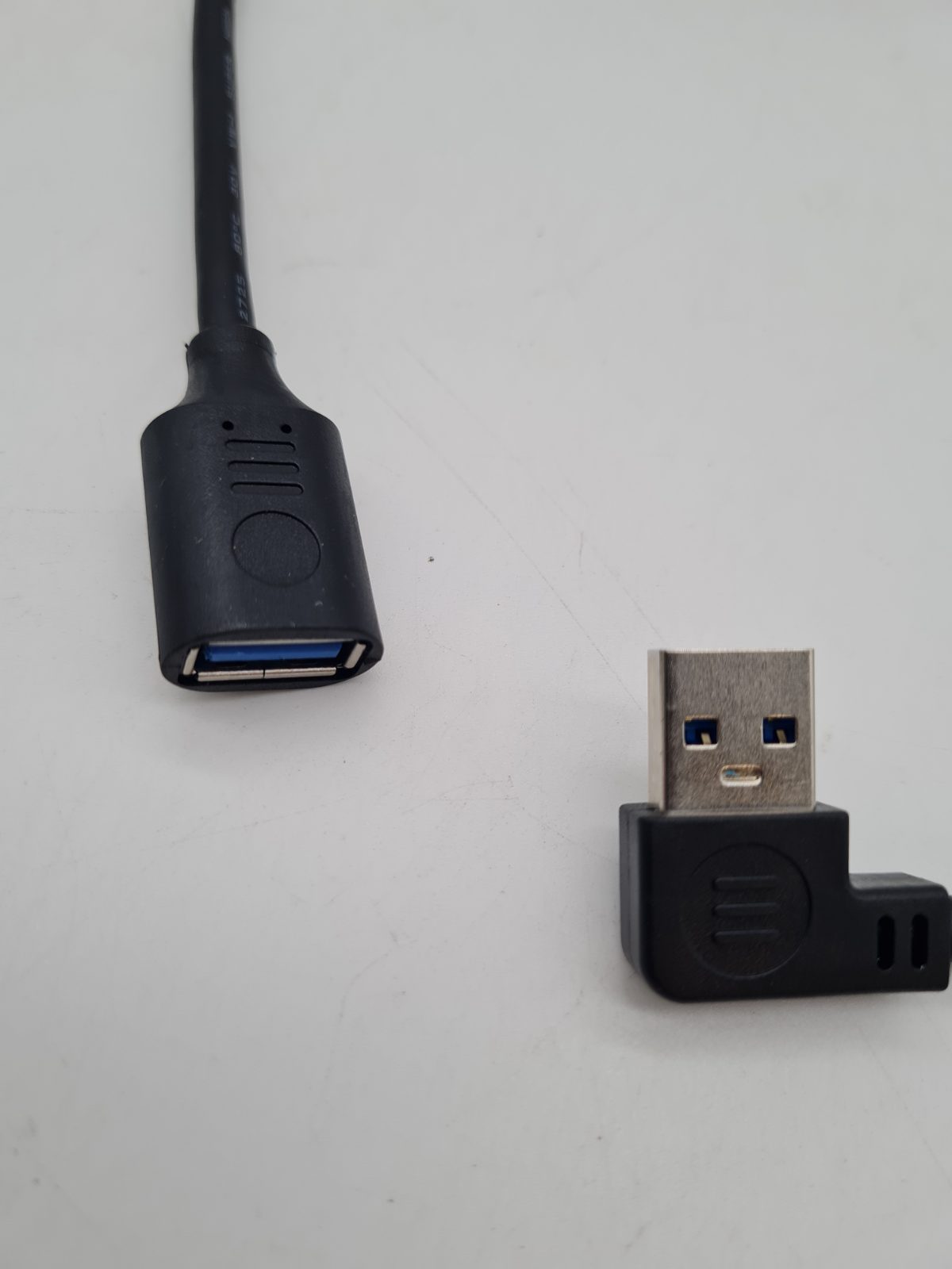 USB 3.0 Type-A Male to Female Extension Cable with Switch AMI083-4 â€” photograph 2