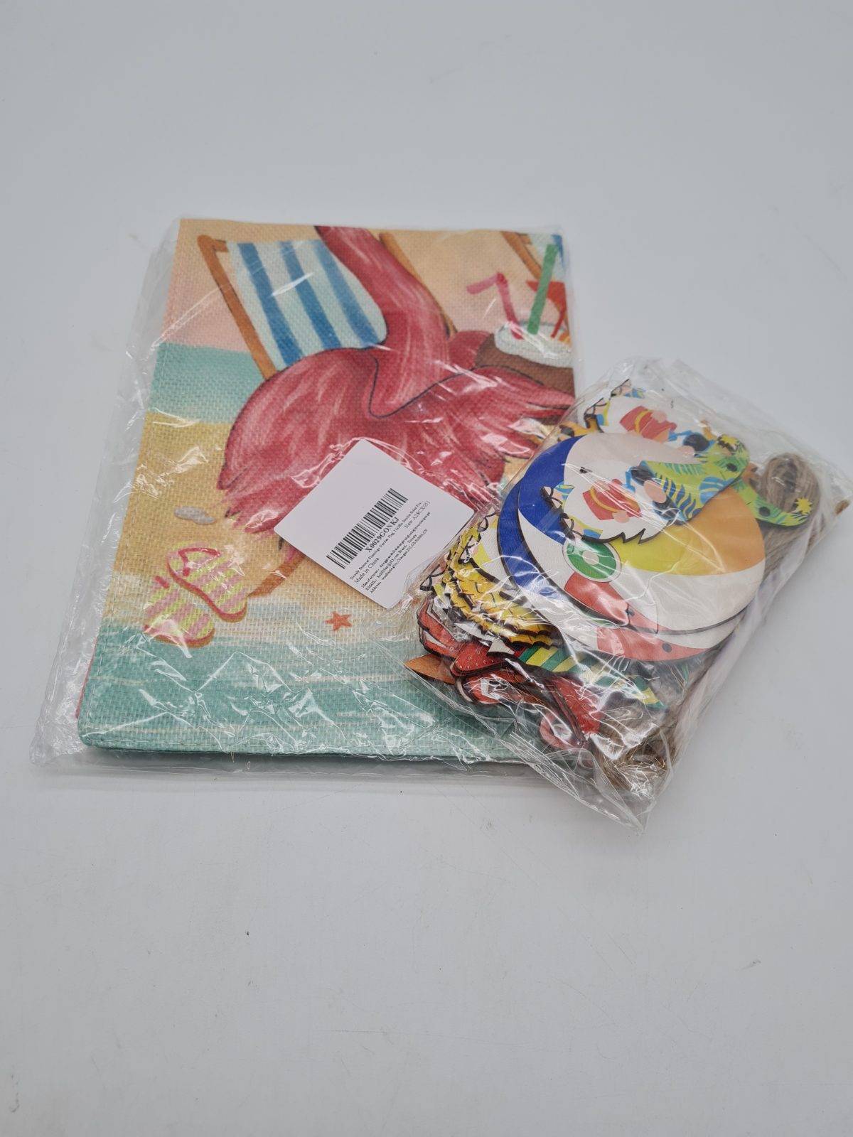 Summer-Themed Hanging Decoration Set â€” photograph 1