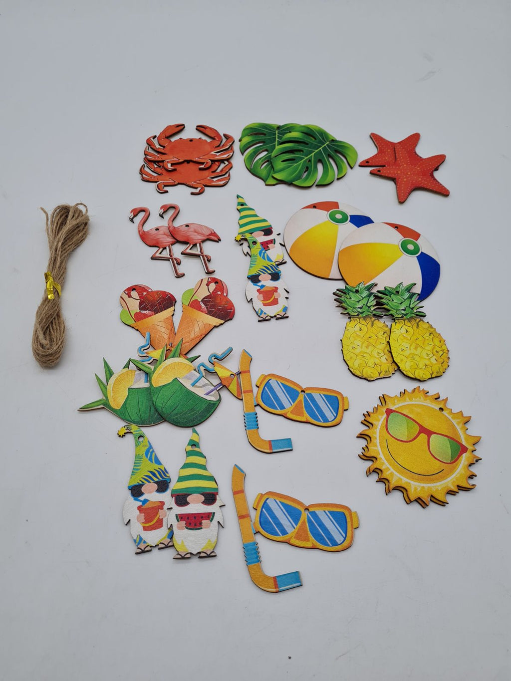 Summer-Themed Hanging Decoration Set â€” photograph 2