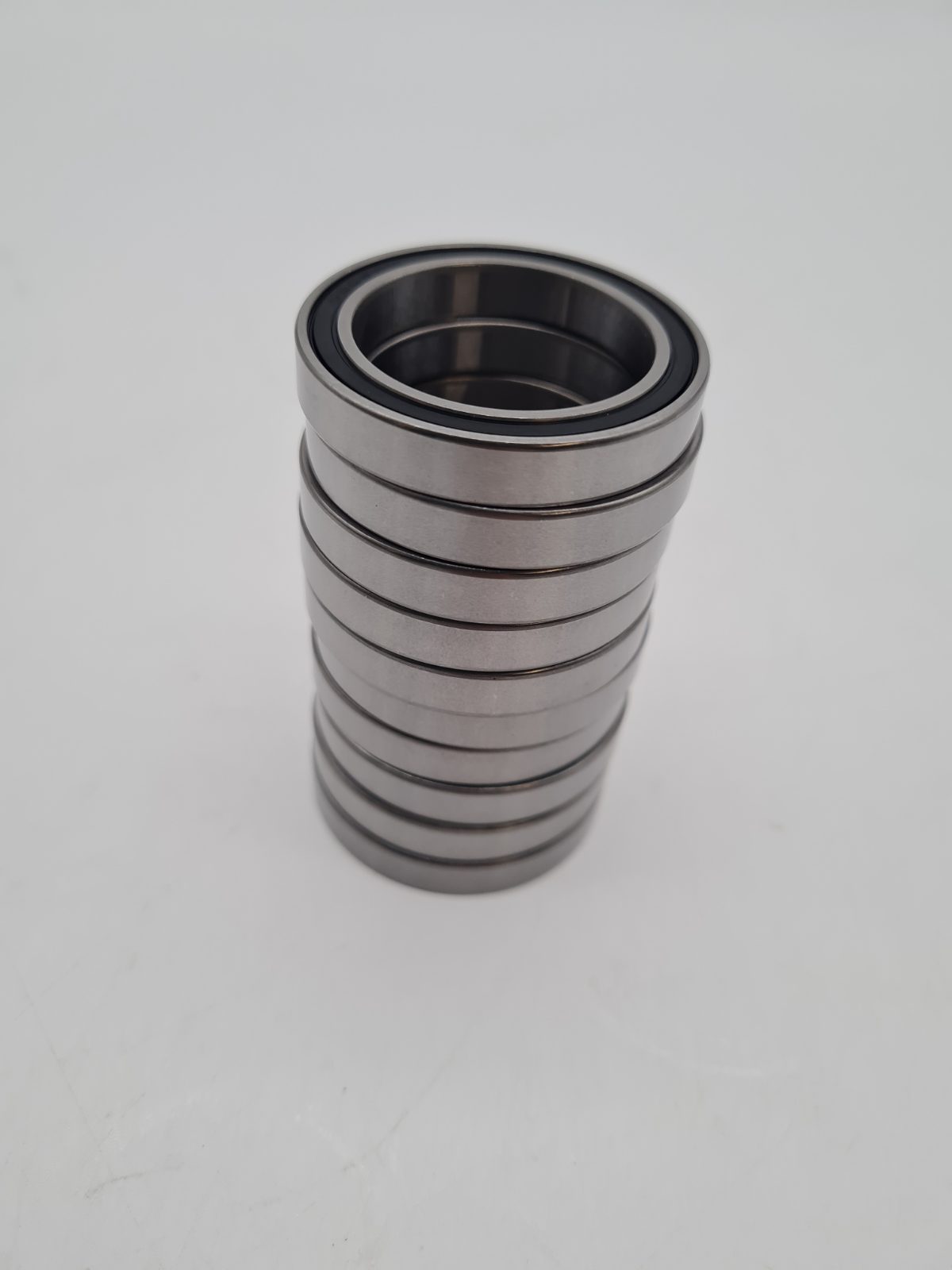 10 Deep Groove Ball Bearings 6806-2RS — photograph 2
