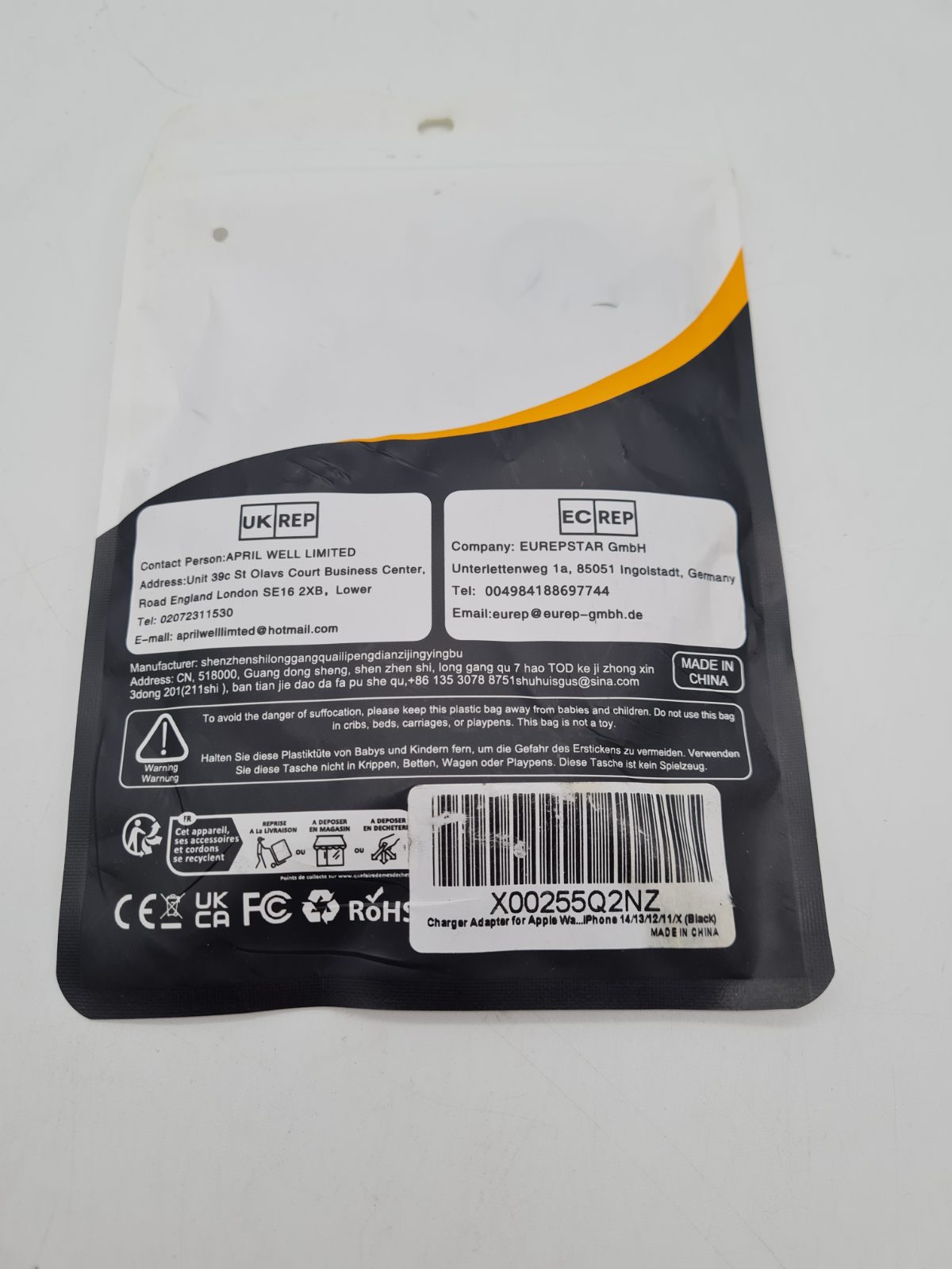 USB-C to Lightning and smartwatch charging cable â€” photograph 4