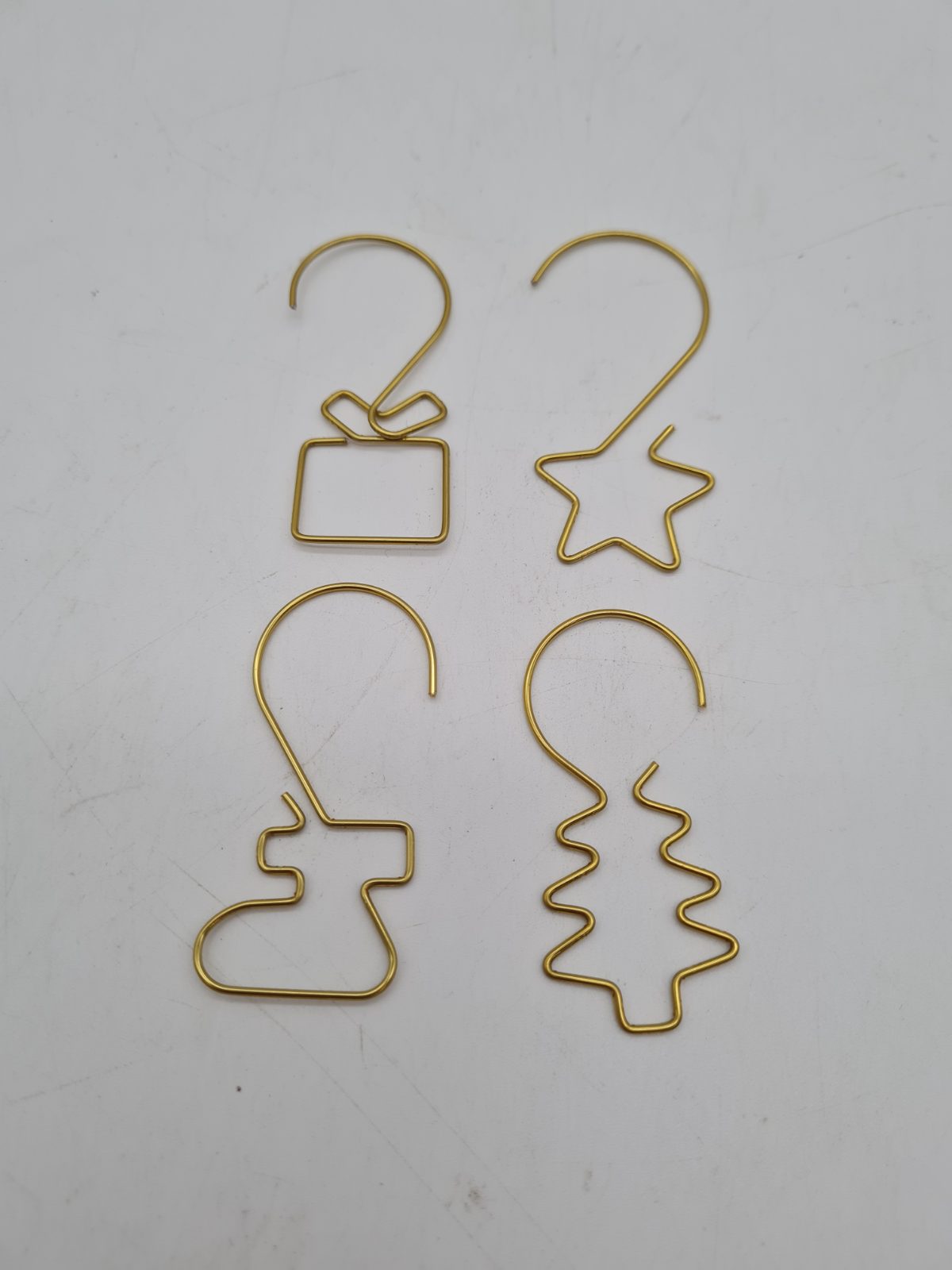Assorted Shaped Christmas Ornament Hooks â€” photograph 1