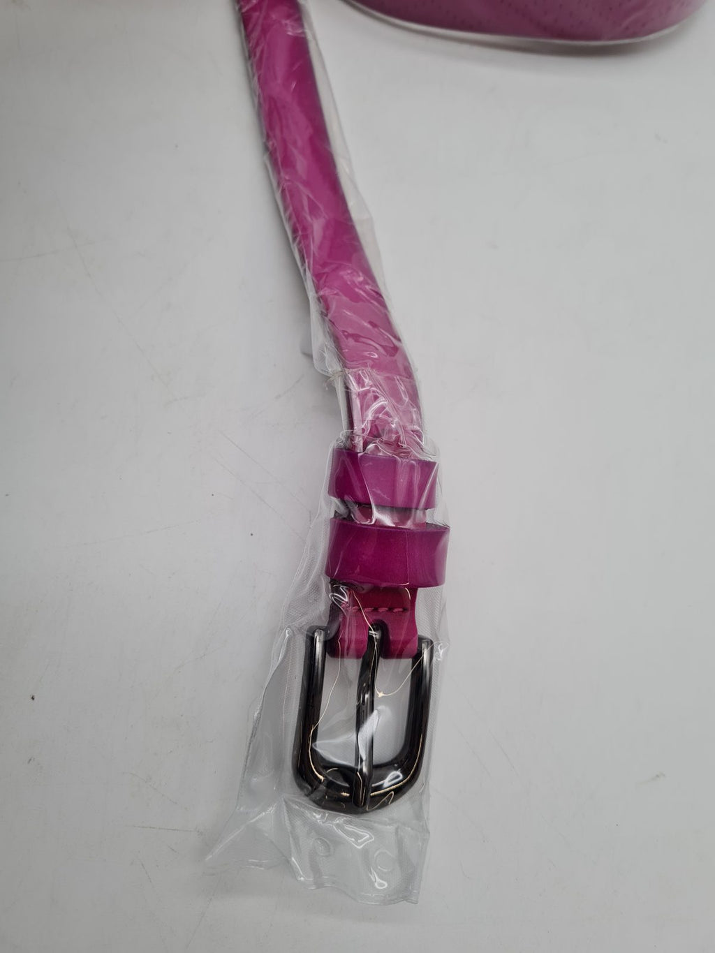 Purple Narrow Belt with Pin Buckle â€” photograph 1