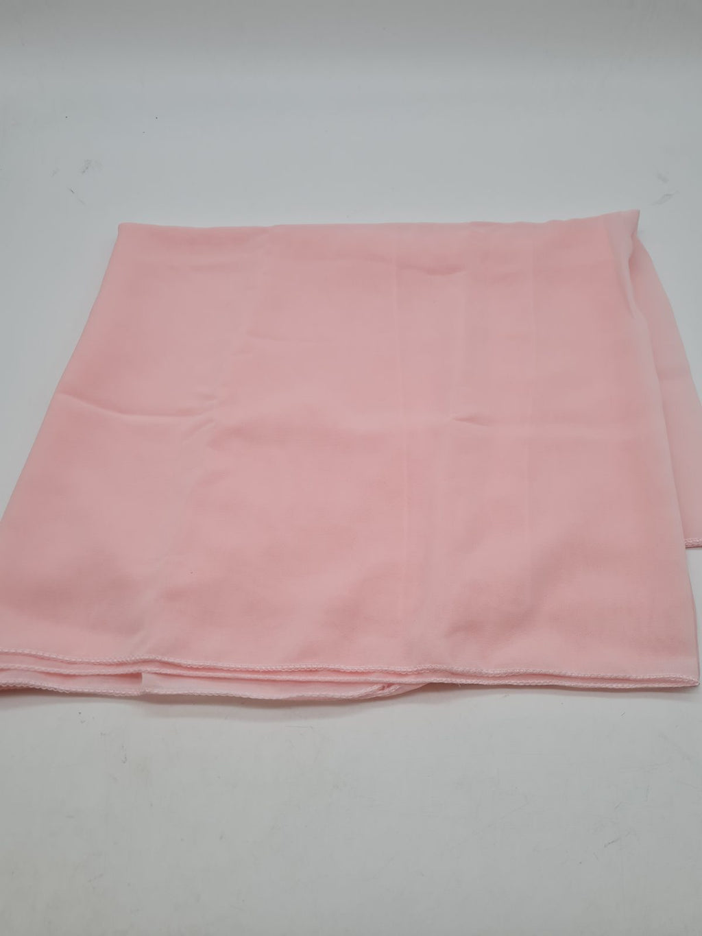 Chiffon Gauze Table Runner — photograph 1
