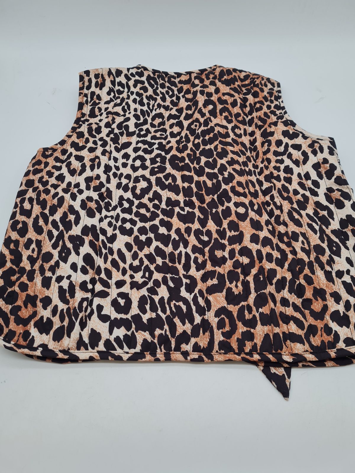 Women's Leopard Print Sleeveless Waterfall Waistcoat â€” photograph 2