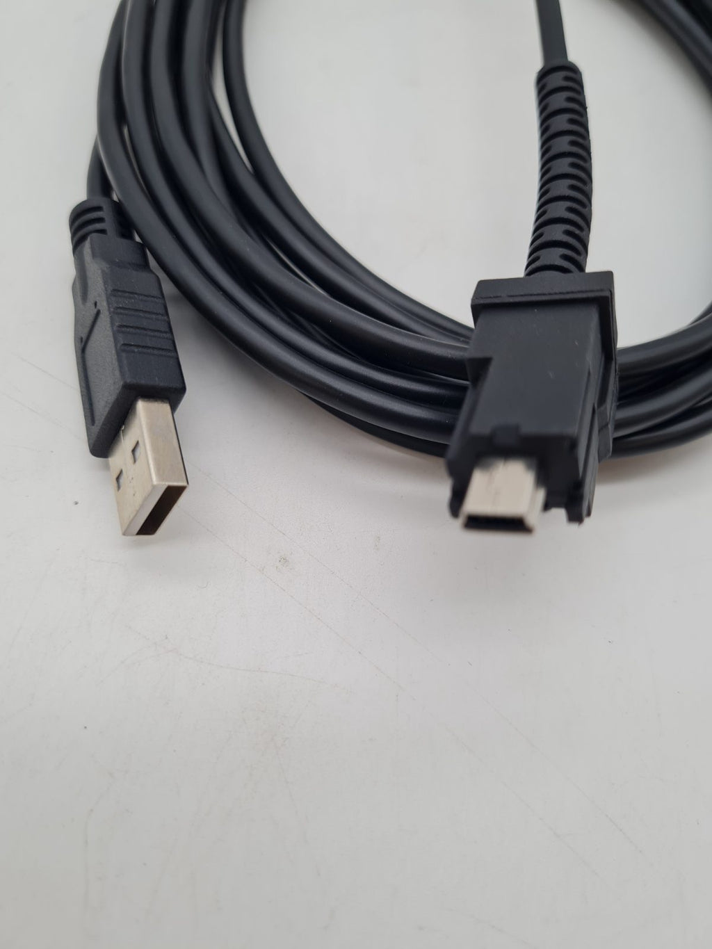 USB-A to USB-B Printer Cable with Shrouded Connector â€” photograph 2