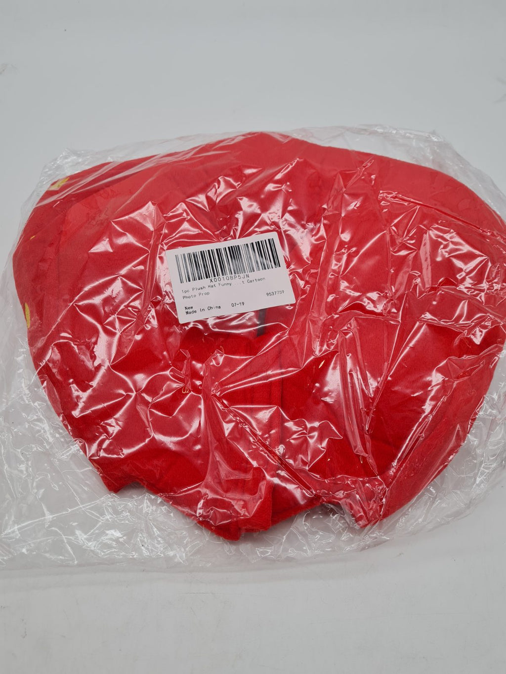 Strawberry Plush Novelty Hat â€” photograph 1