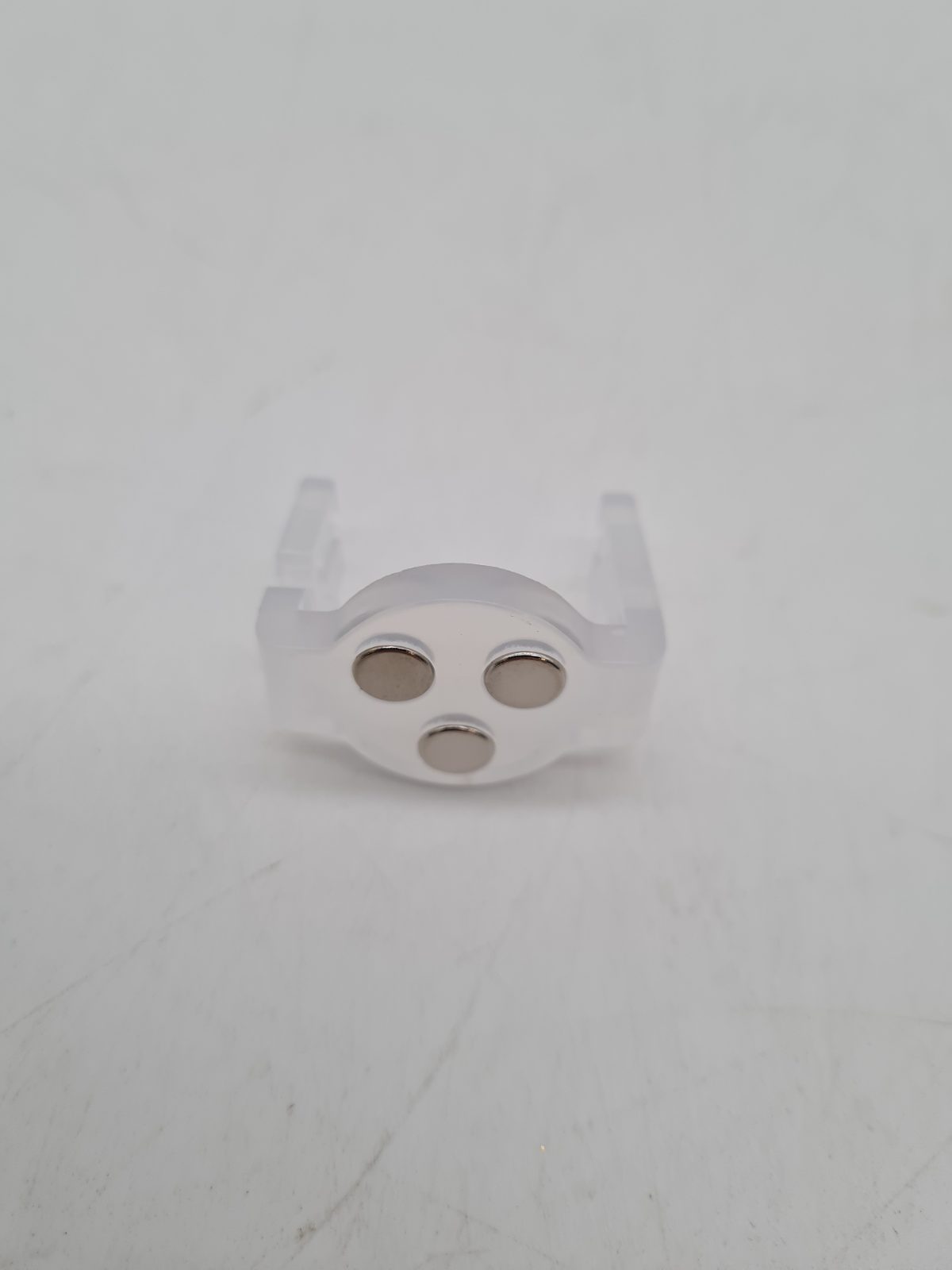 Magnetic Light Socket Clips 50pcs — photograph 3